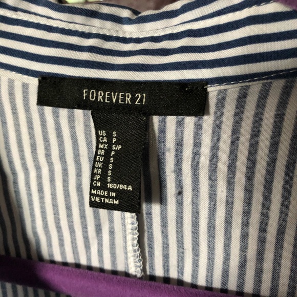 Flowy Striped Button Down Top - Picture 6 of 6